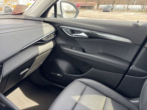 Used 2025 Buick Envision Preferred image 28