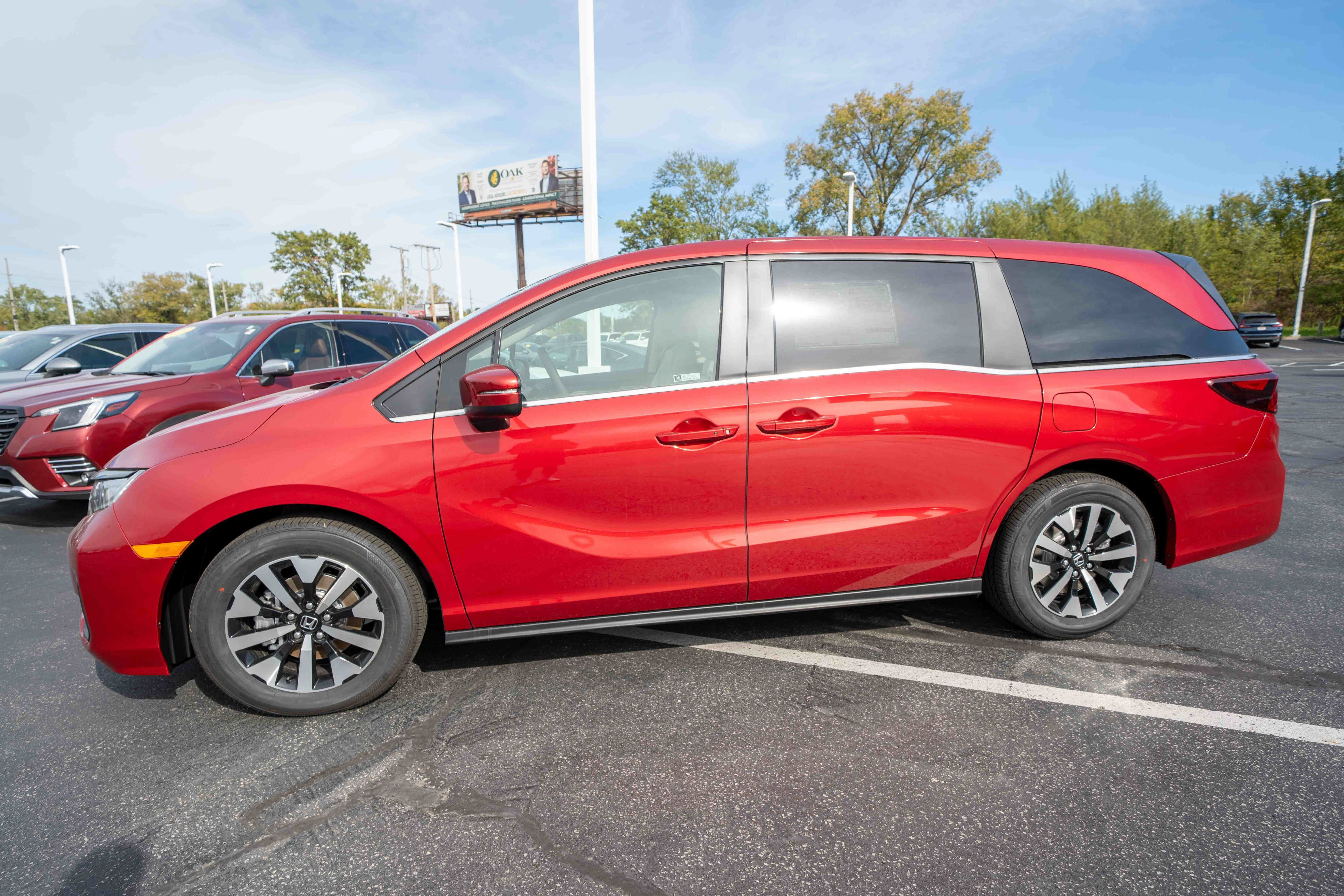 New 2027 Honda Odyssey EX-L image 3