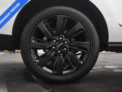 Used 2022 Lincoln Navigator Reserve image 36