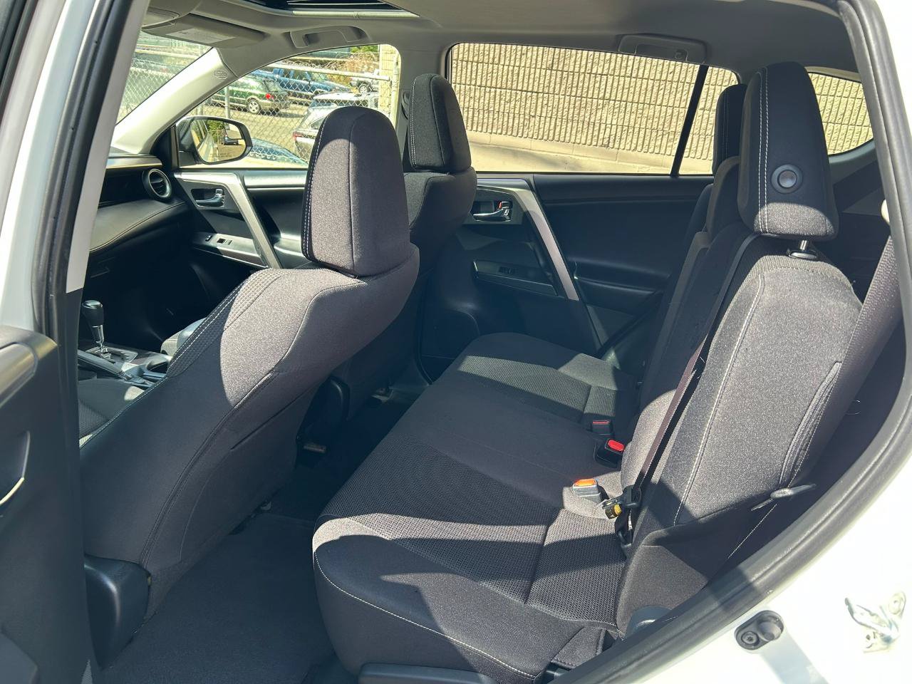 Used 2018 Toyota RAV4 XLE w/ Carpet Mat Package FWD image 12