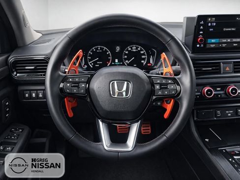 Used 2024 Honda Pilot Touring image 8