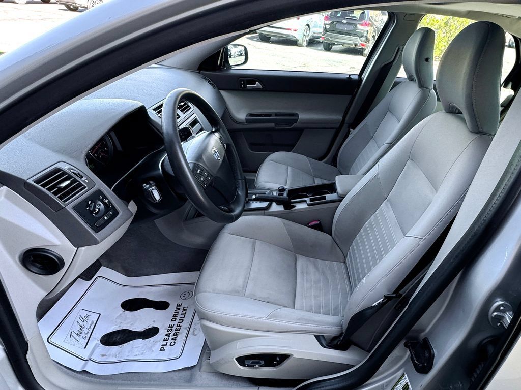 Used 2008 Volvo S40 2.4i FWD image 19
