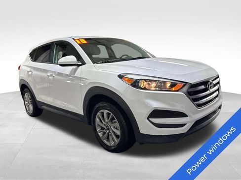 Used 2018 Hyundai Tucson SE AWD/4WD image 3