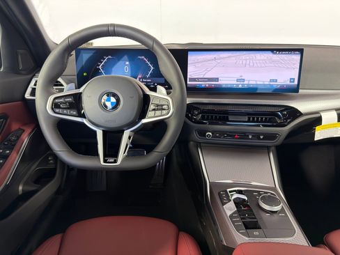 Used 2026 BMW 330i Sedan w/ M Sport Package image 4