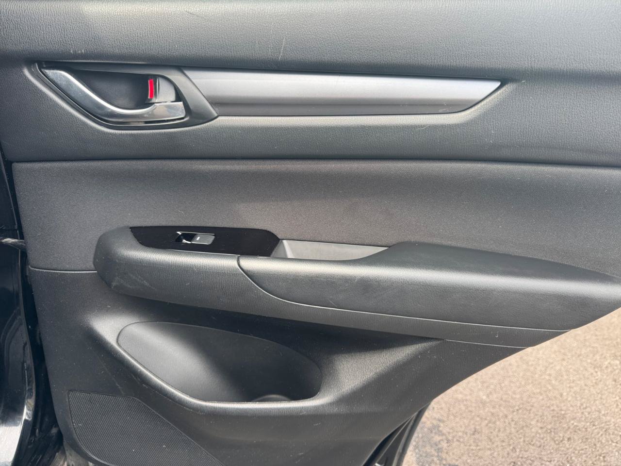 Used 2019 MAZDA CX-5 Sport FWD image 25