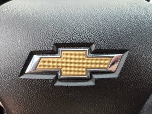 Used 2019 Chevrolet Equinox LT w/ Driver Convenience Package FWD image 32