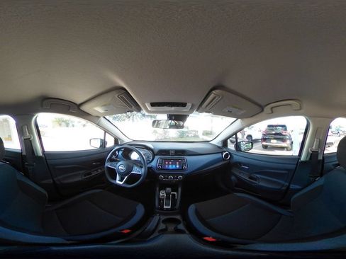 Used 2025 Nissan Versa SV FWD image 41