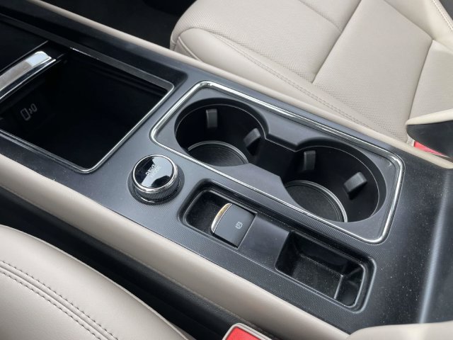 Used 2024 Lincoln Corsair Grand Touring AWD/4WD image 35