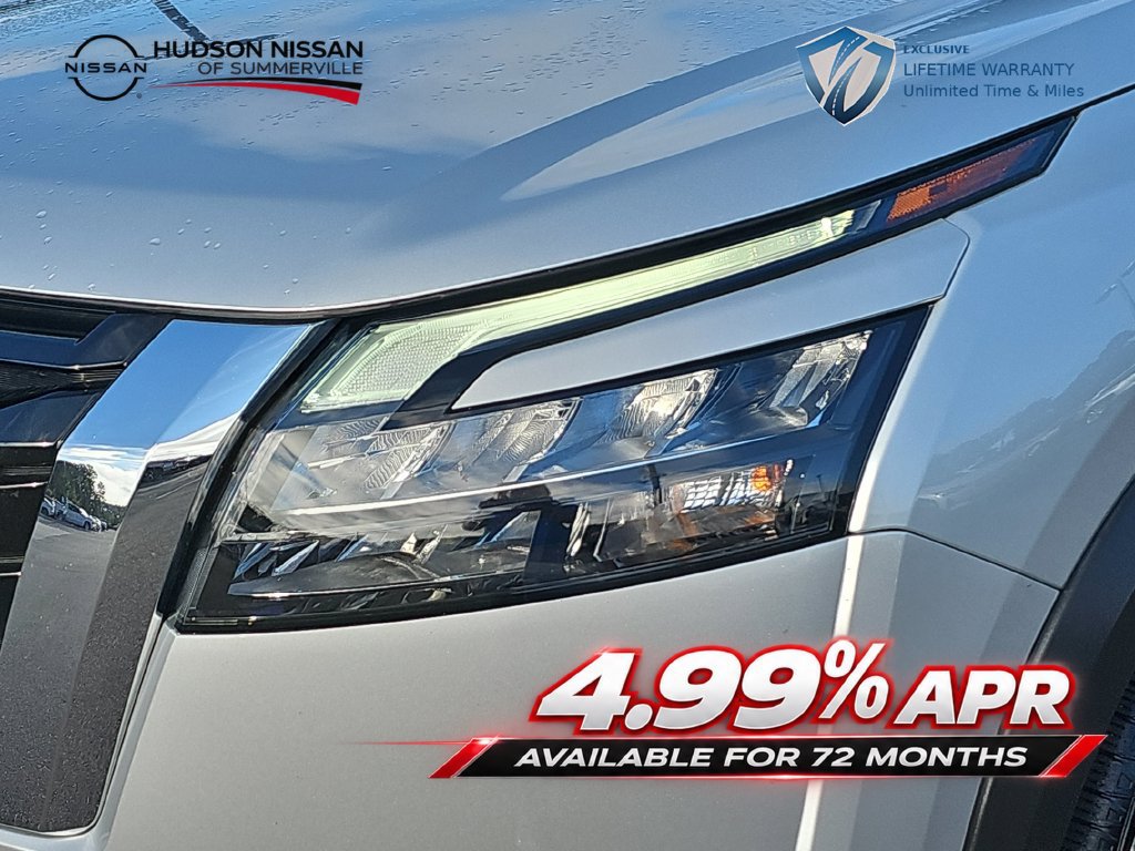 Used 2025 Nissan Pathfinder SL FWD image 32