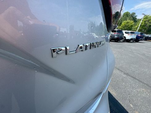 Used 2020 Nissan Murano Platinum FWD image 35
