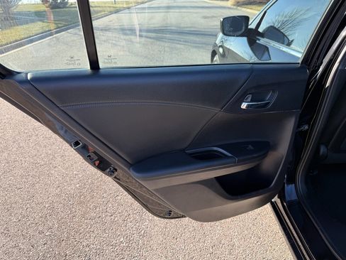 Used 2013 Honda Accord Sport image 24