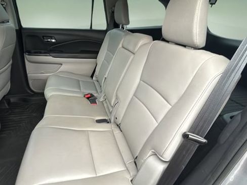 Used 2017 Honda Pilot EX-L image 17