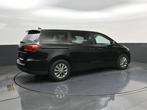 Used 2020 Kia Sedona LX FWD image 8