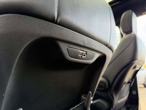 Used 2025 Chrysler Pacifica Limited FWD image 21