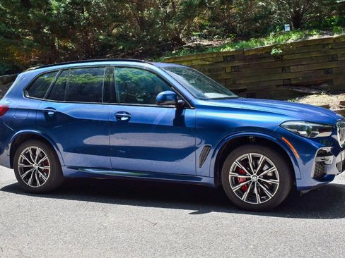 Used 2022 BMW X5 xDrive40i w/ M Sport Package AWD/4WD image 10