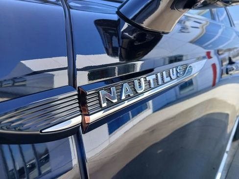 Used 2023 Lincoln Nautilus Reserve w/ Equipment Group 201A image 33