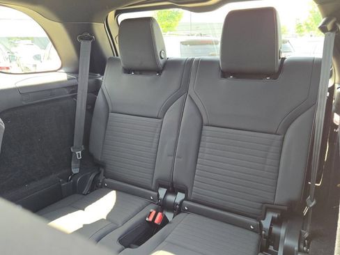 Used 2023 Land Rover Discovery S R-Dynamic AWD/4WD image 24