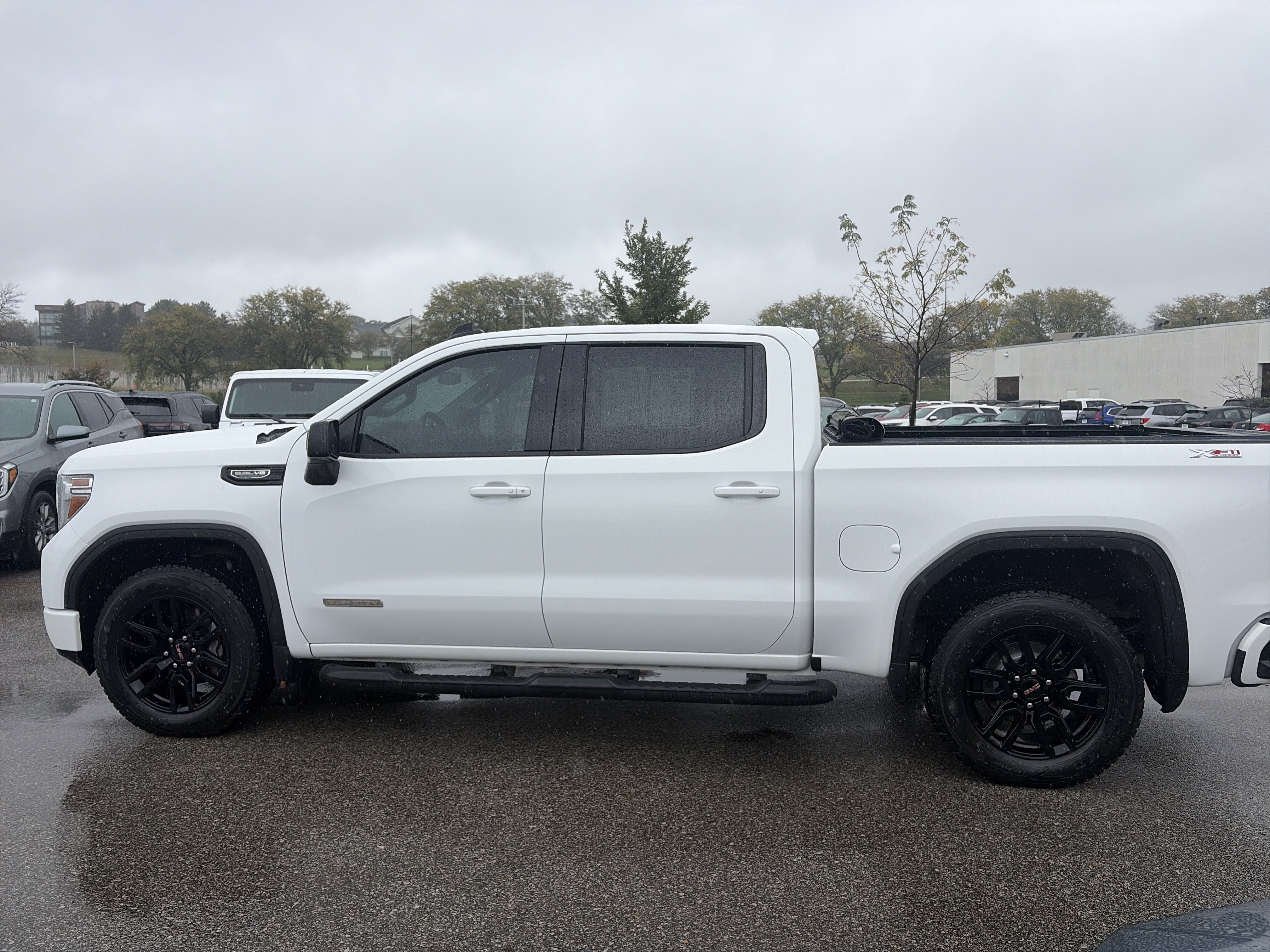 Used 2020 GMC Sierra 1500 Elevation w/ Elevation Value Package AWD/4WD image 11