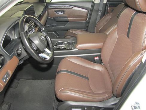 Certified 2023 Honda Pilot Elite image 9