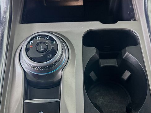 Used 2023 Ford Explorer XLT w/ Equipment Group 202A image 25