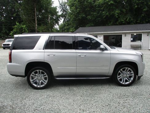 Used 2019 GMC Yukon SLT w/ Premium Edition AWD/4WD image 6