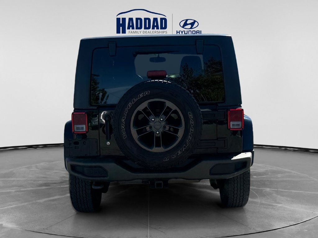 Used 2016 Jeep Wrangler Unlimited Sahara AWD/4WD image 4