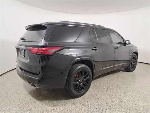 Used 2022 Chevrolet Traverse Premier w/ Redline Edition image 5