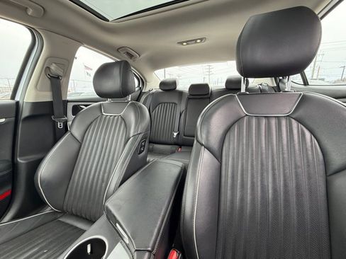 Used 2019 Genesis G70 2.0T Advanced w/ Elite Package image 27