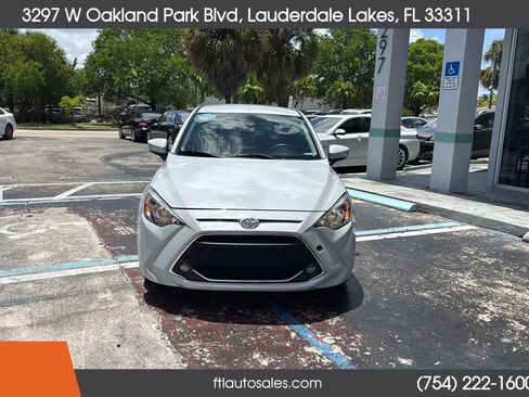 Used 2019 Toyota Yaris LE FWD image 5
