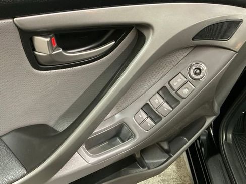 Used 2013 Hyundai Elantra Limited w/ Technology Pkg image 15