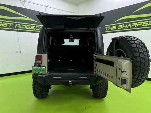 Used 2017 Jeep Wrangler Unlimited Sport w/ Quick Order Package 24S AWD/4WD image 9