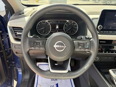 Used 2023 Nissan Rogue SV AWD/4WD image 15