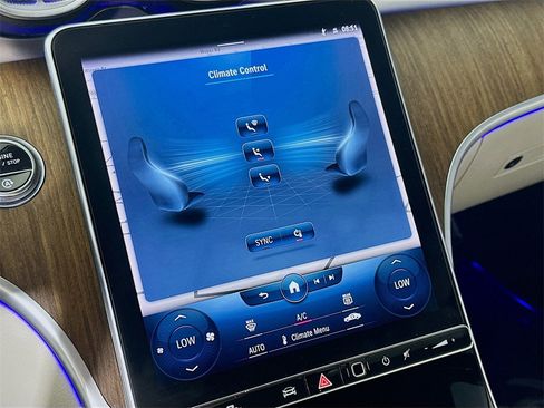 Used 2022 Mercedes-Benz C 300 4MATIC Sedan w/ Pinnacle Trim Package image 26