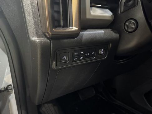 Used 2024 GMC Hummer EV 3X image 19