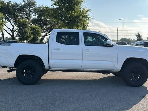 Certified 2023 Toyota Tacoma SR AWD/4WD image 4