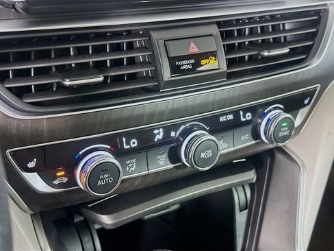 Used 2018 Honda Accord EX image 23