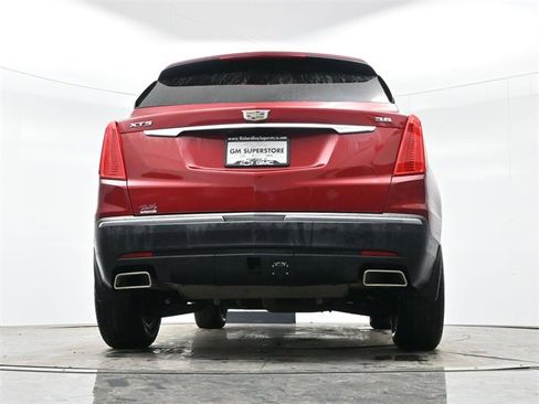 Used 2019 Cadillac XT5 Luxury image 14