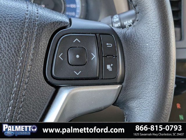 Used 2016 Toyota Sienna XLE FWD image 27