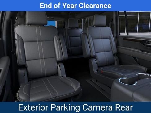 New 2025 Chevrolet Suburban High Country image 19