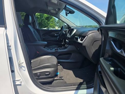 Used 2023 GMC Terrain SLT w/ Tech Package AWD/4WD image 16