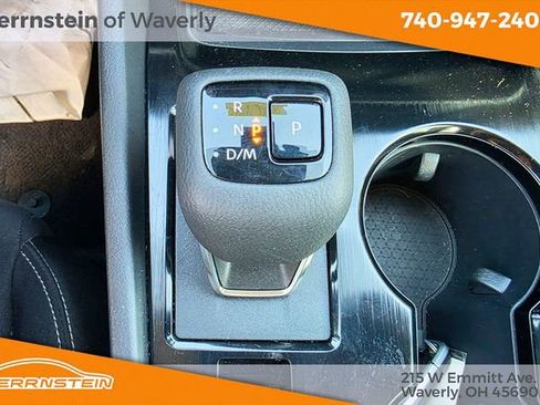 Used 2024 Nissan Rogue S AWD/4WD image 21