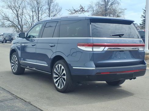 Used 2022 Lincoln Navigator Reserve image 4