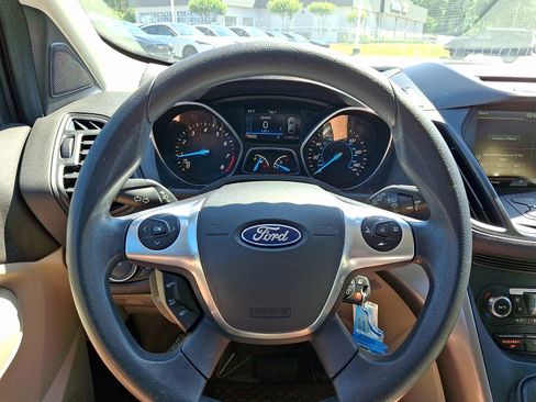 Used 2015 Ford Escape SE w/ Equipment Group 201A FWD image 18
