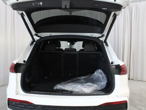 Used 2025 Audi Q5 Premium w/ Convenience Package AWD/4WD image 30