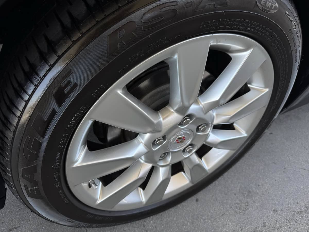 Used 2009 Cadillac XLR RWD image 35
