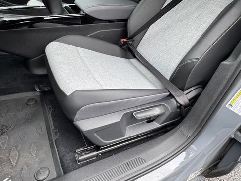 Certified 2023 Volkswagen ID.4 Pro RWD image 30