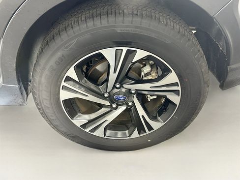 Used 2024 Subaru Crosstrek 2.0i Premium image 11