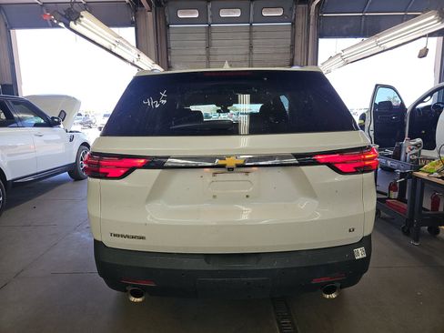 Used 2022 Chevrolet Traverse LT FWD image 8