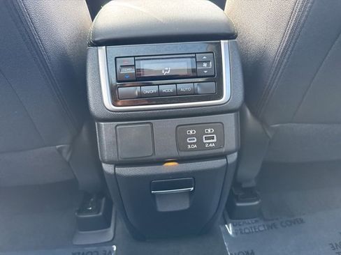 Used 2024 Subaru Ascent Onyx Edition image 21