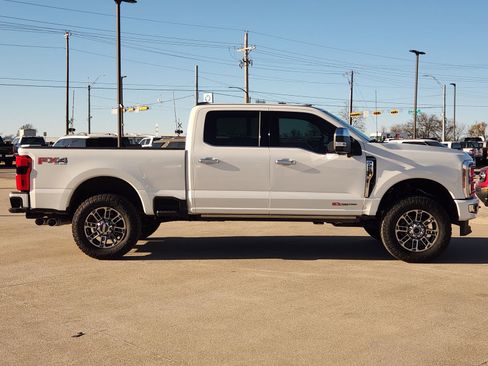 New 2025 Ford F250 Platinum w/ Platinum Plus Package image 7